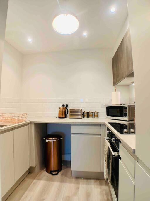 Апартаменты Lovely Central Bournemouth Flat 10 Minute To Beach Экстерьер фото